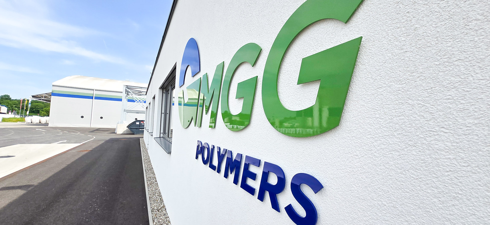 MGG Polymers Fassadenschild